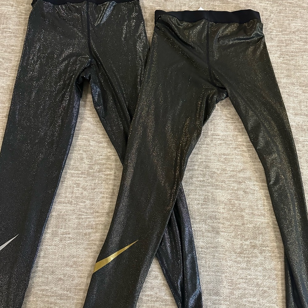 Lot of 2: Nike, glitter leggings w/leg logo. One silver, one gold. Both sz med - Picture 5 of 9